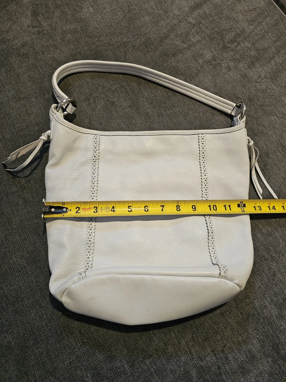 Stone Mountain Accessories White Leather Hobo Shoulder Bag